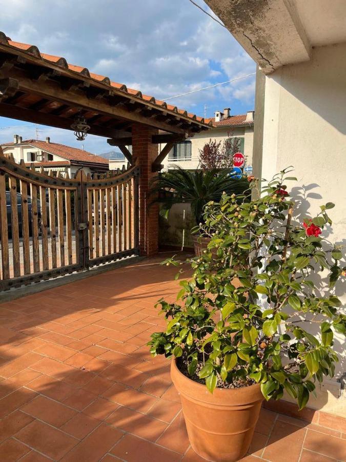 Raffinato Bilocale A Lido Di Camaiore Vicino Al Mare Luaran gambar