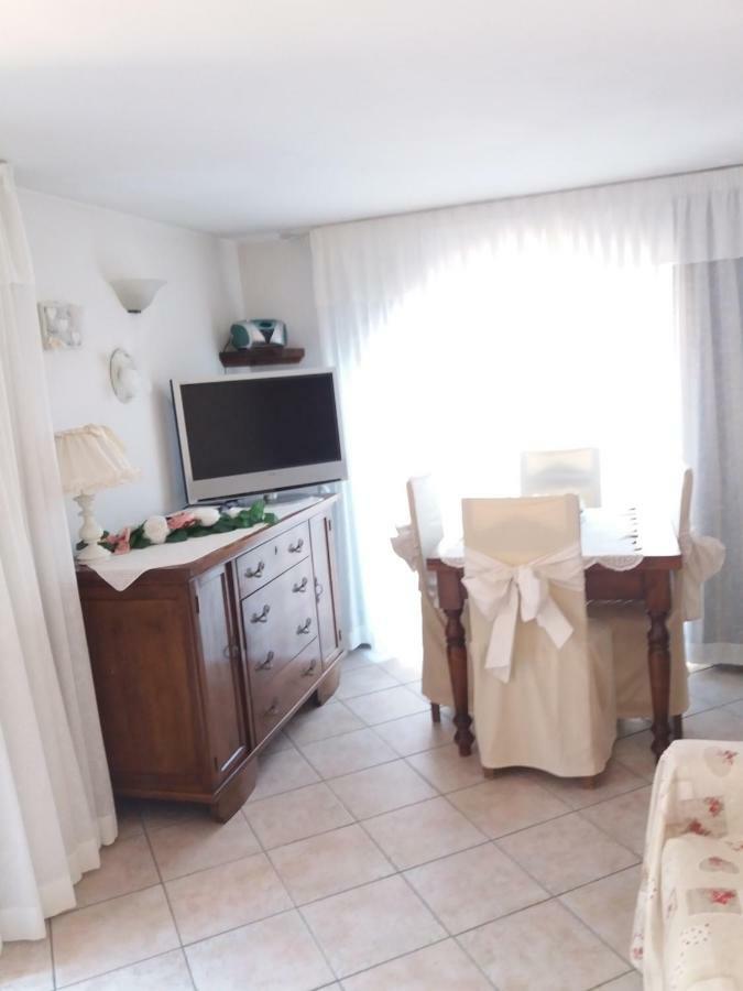 Raffinato Bilocale A Lido Di Camaiore Vicino Al Mare Luaran gambar