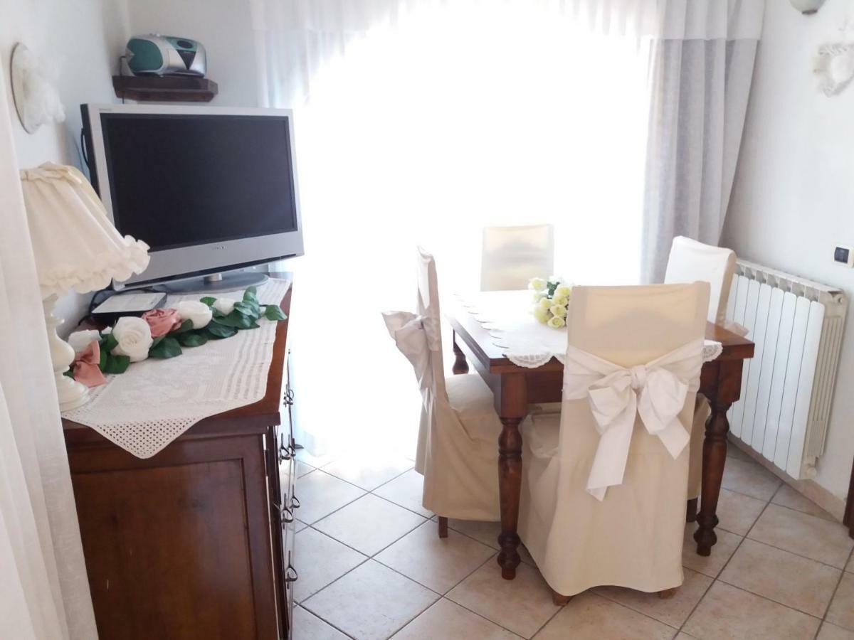 Raffinato Bilocale A Lido Di Camaiore Vicino Al Mare Luaran gambar
